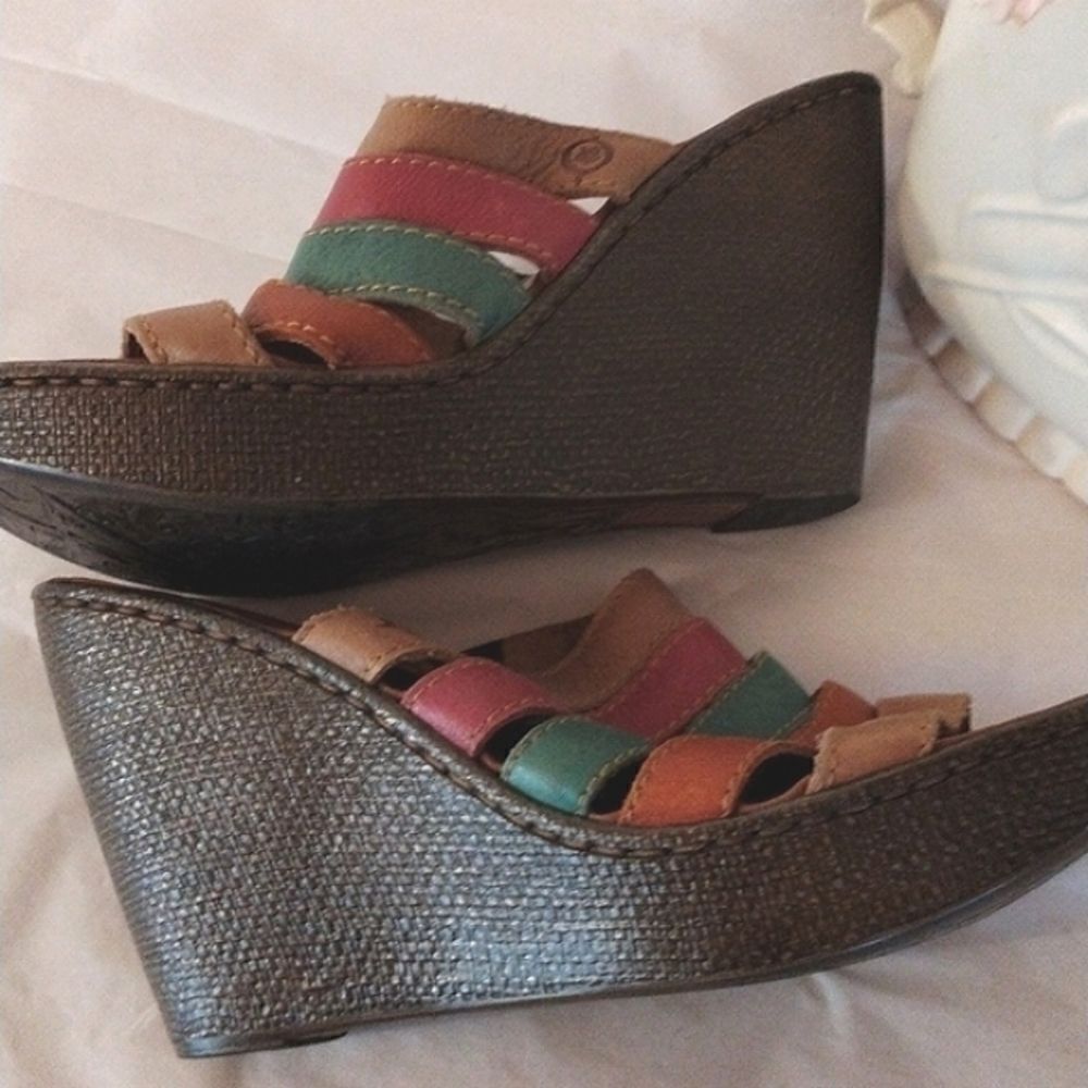 Born Platform Sandals - Picture 5 of 12
